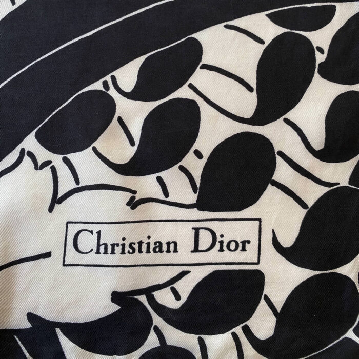 DIOR-BW-CHRYSANTHEMUM-2