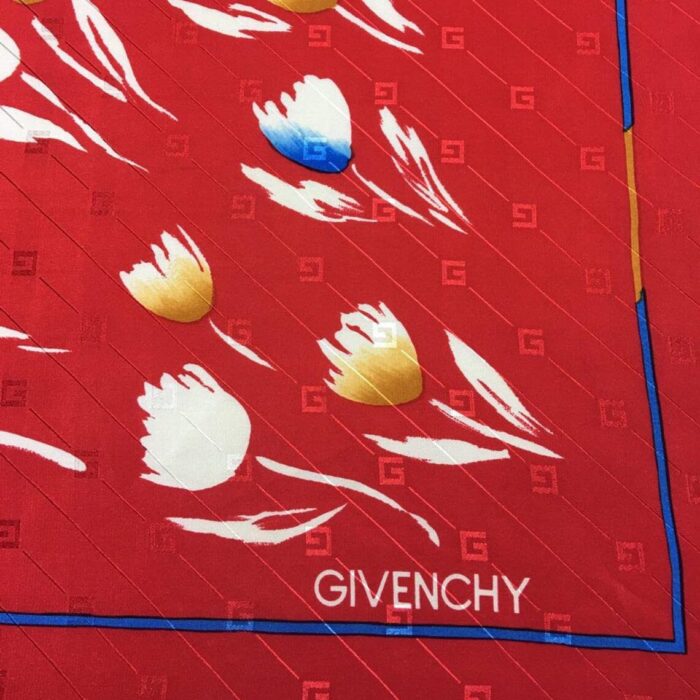 GIVENCHY-RED-TULIPS-2